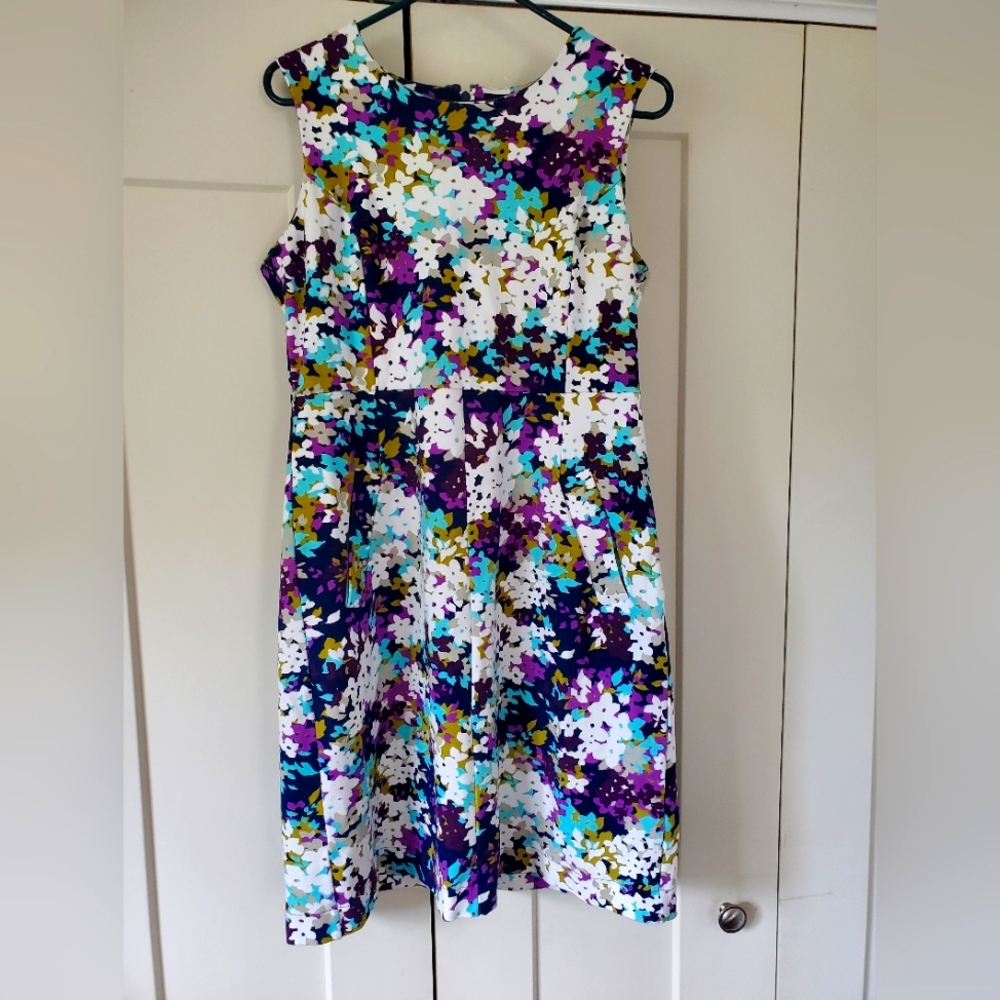 Lands End Floral Sleeveless Shift Dress